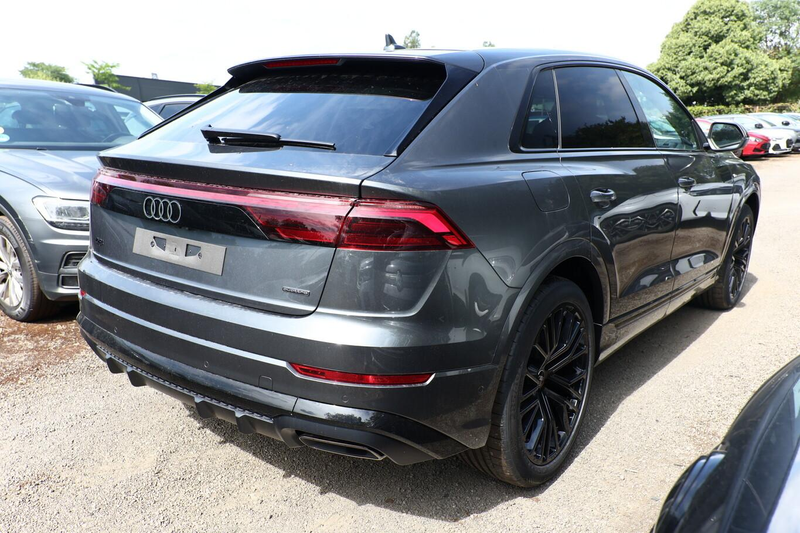 Audi Q8 S line 2xS AssistenzP+ 22Z Laser Pano AHK Klim4... — photo 3
