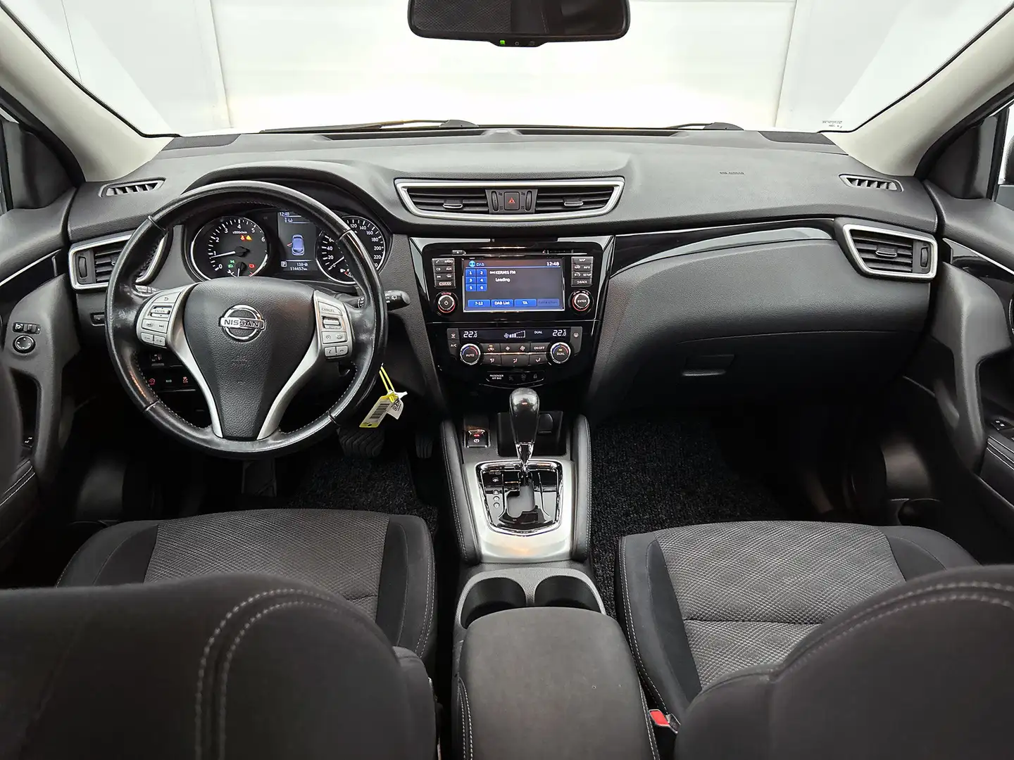 Nissan Qashqai 1.2 N-Vision | AUTOM | AchterCAM | StoelverW | Cli Wit - 2