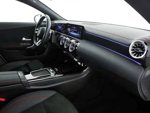 Mercedes-Benz CLA view 10