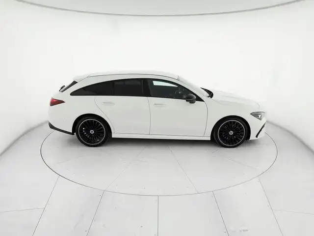 Mercedes-Benz CLA view 5