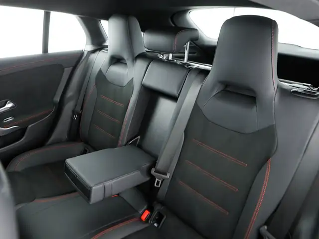 Mercedes-Benz CLA view 14