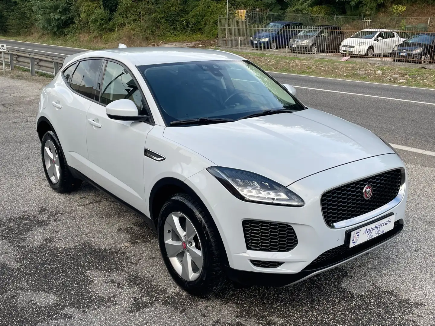 Jaguar E-Pace 2.0D 150 CV AWD aut. HSE Bianco - 1