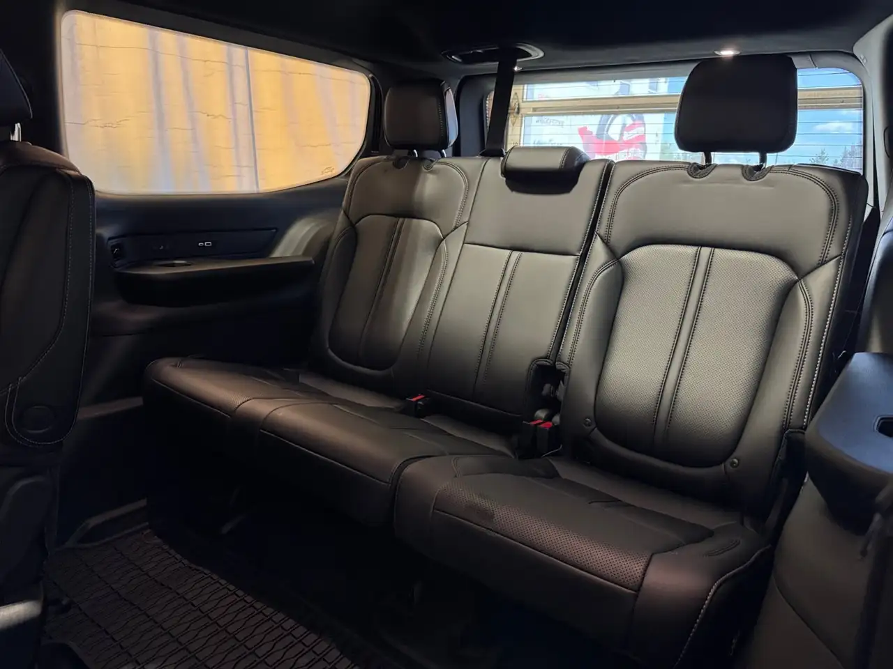 Jeep Grand Wagoneer fotografie Jeep Grand Wagoneer