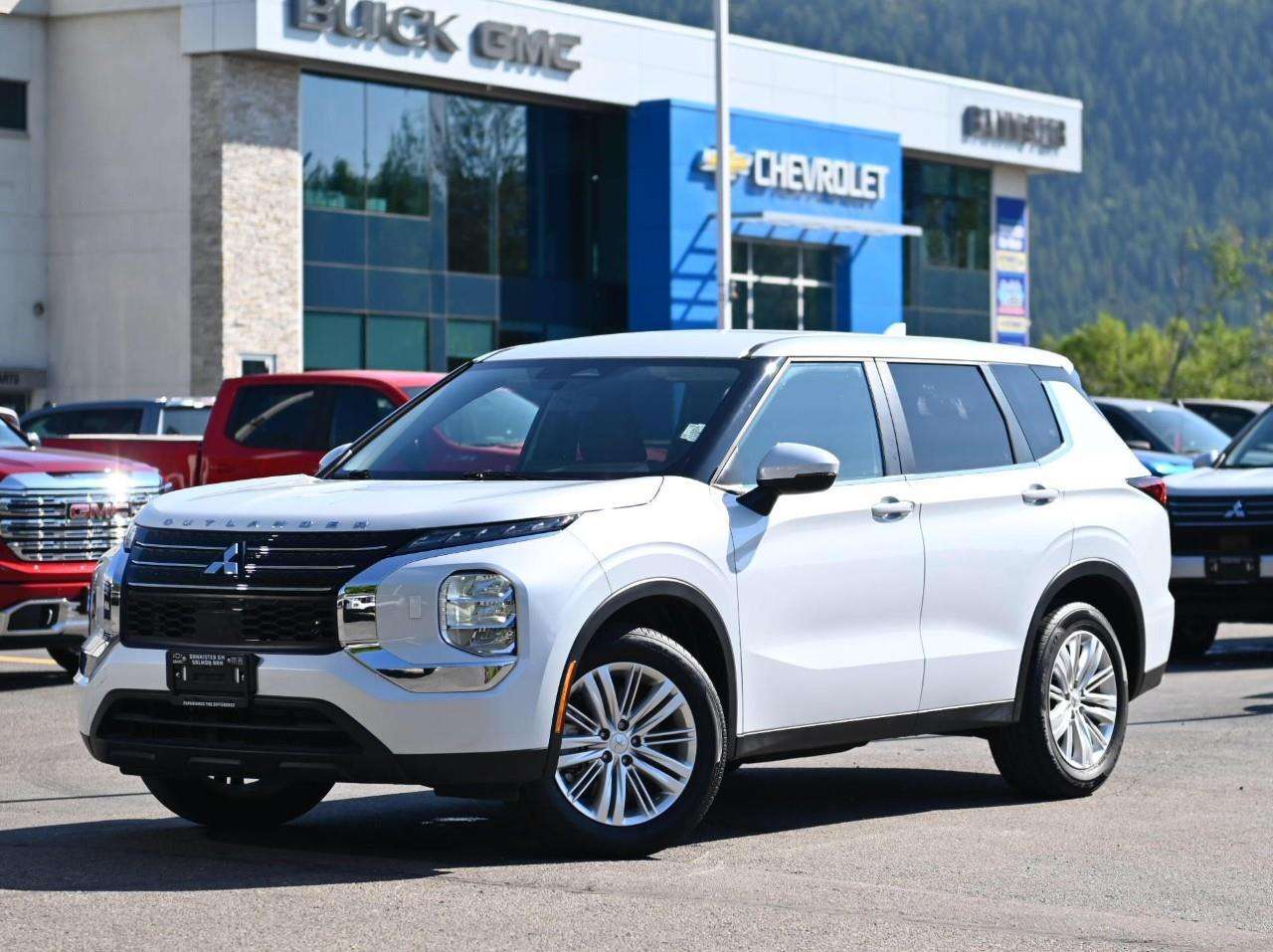 2024 Mitsubishi Outlander ES