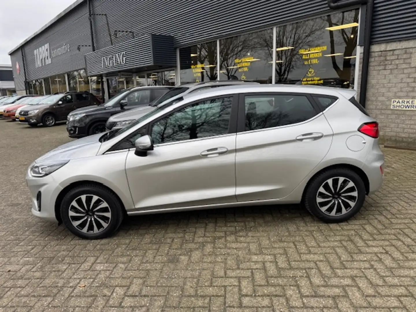 Ford Fiesta 1.0 EcoB. Titanium Grijs - 2