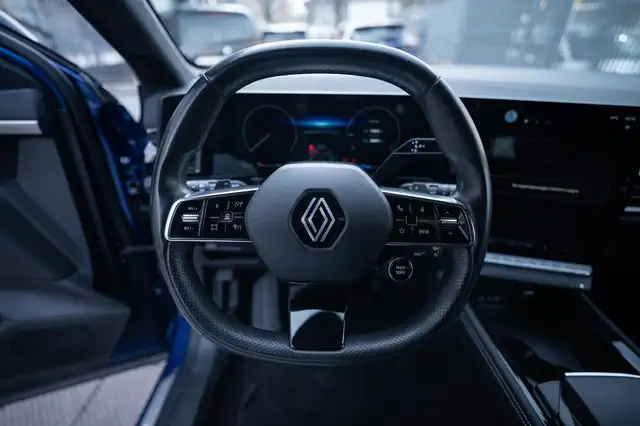 Renault Austral view 7