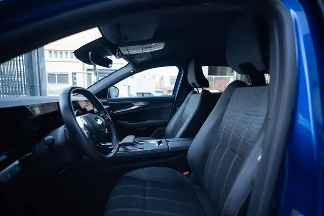 Renault Austral view 5