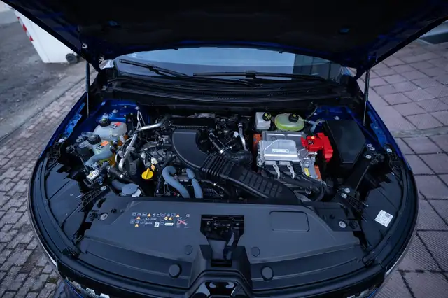 Renault Austral view 10
