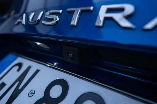Renault Austral view 13