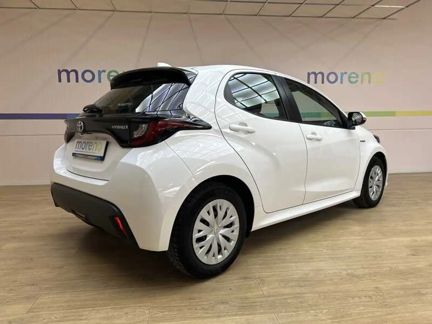 Toyota Yaris 1.5 hybrid Active Bianco - 2