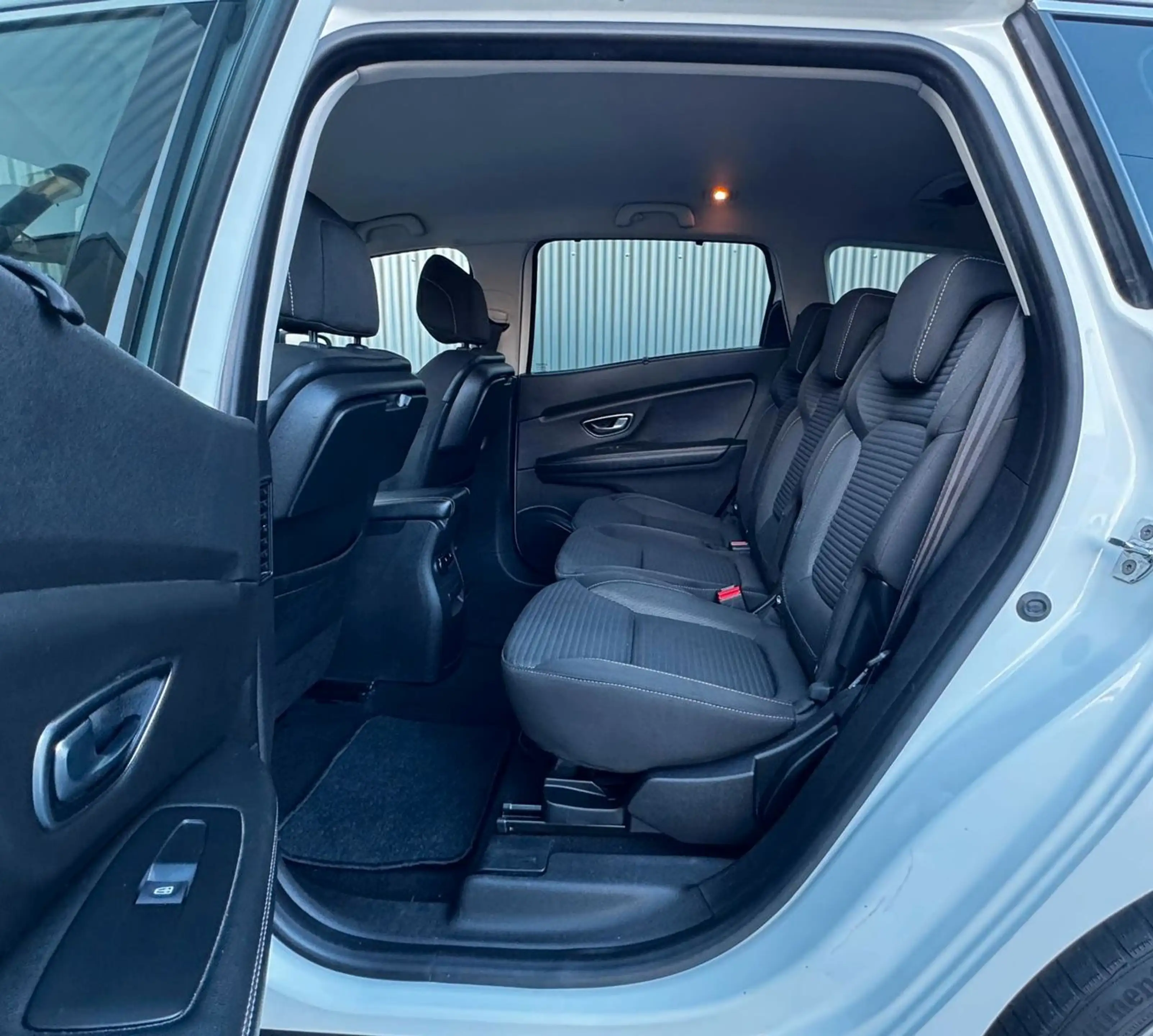 Renault Scenic IV Grand Business Edition bose 7-Sitzer — photo 15