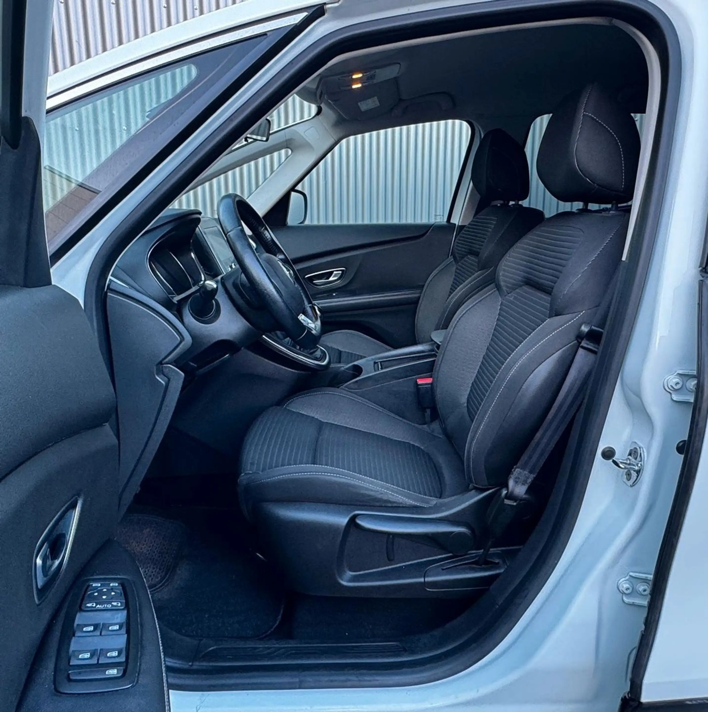 Renault Scenic IV Grand Business Edition bose 7-Sitzer — photo 9