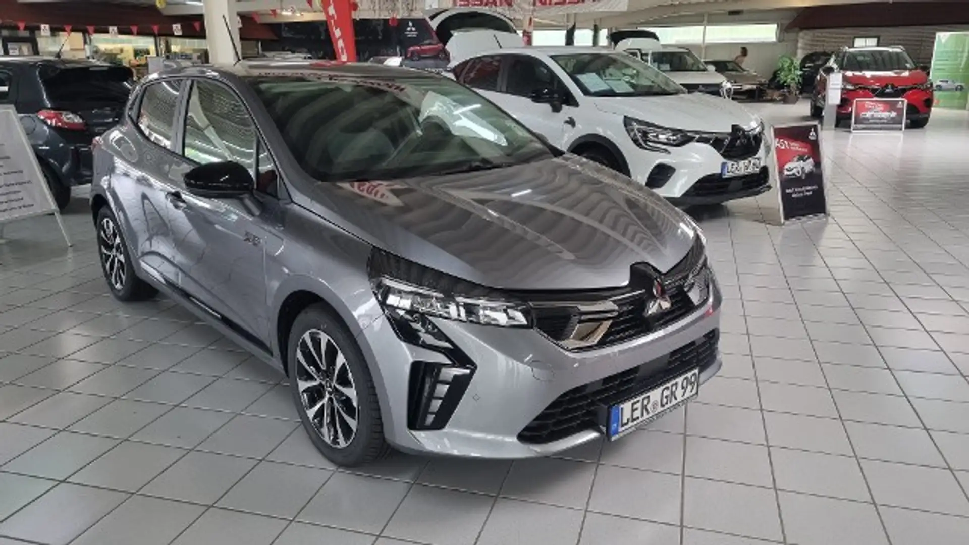 Mitsubishi Colt PLUS 1.6 Hybrid Grigio - 1
