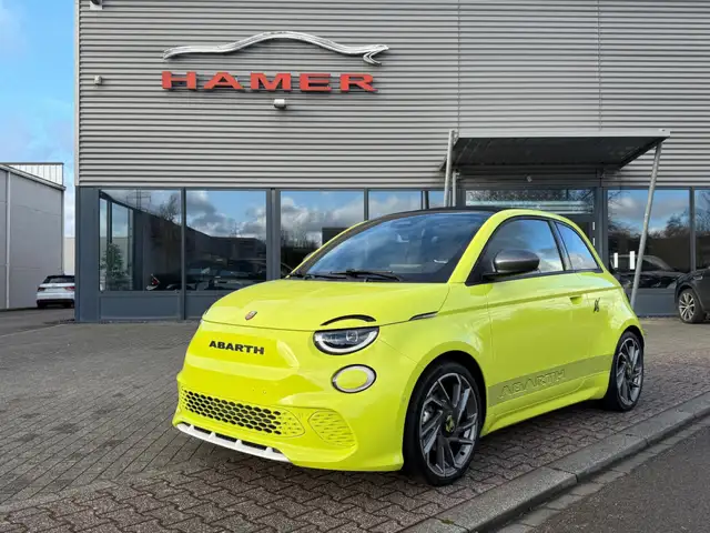 Abarth 500e Cabrio Scorpionissima