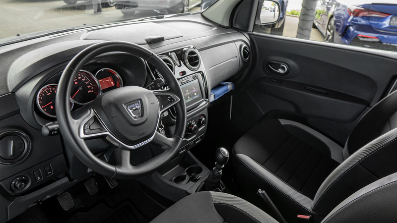 Dacia Lodgy STEPWAY PLUS *1HAND*7SITZER*AHK*KAM*NAVI* — photo 9