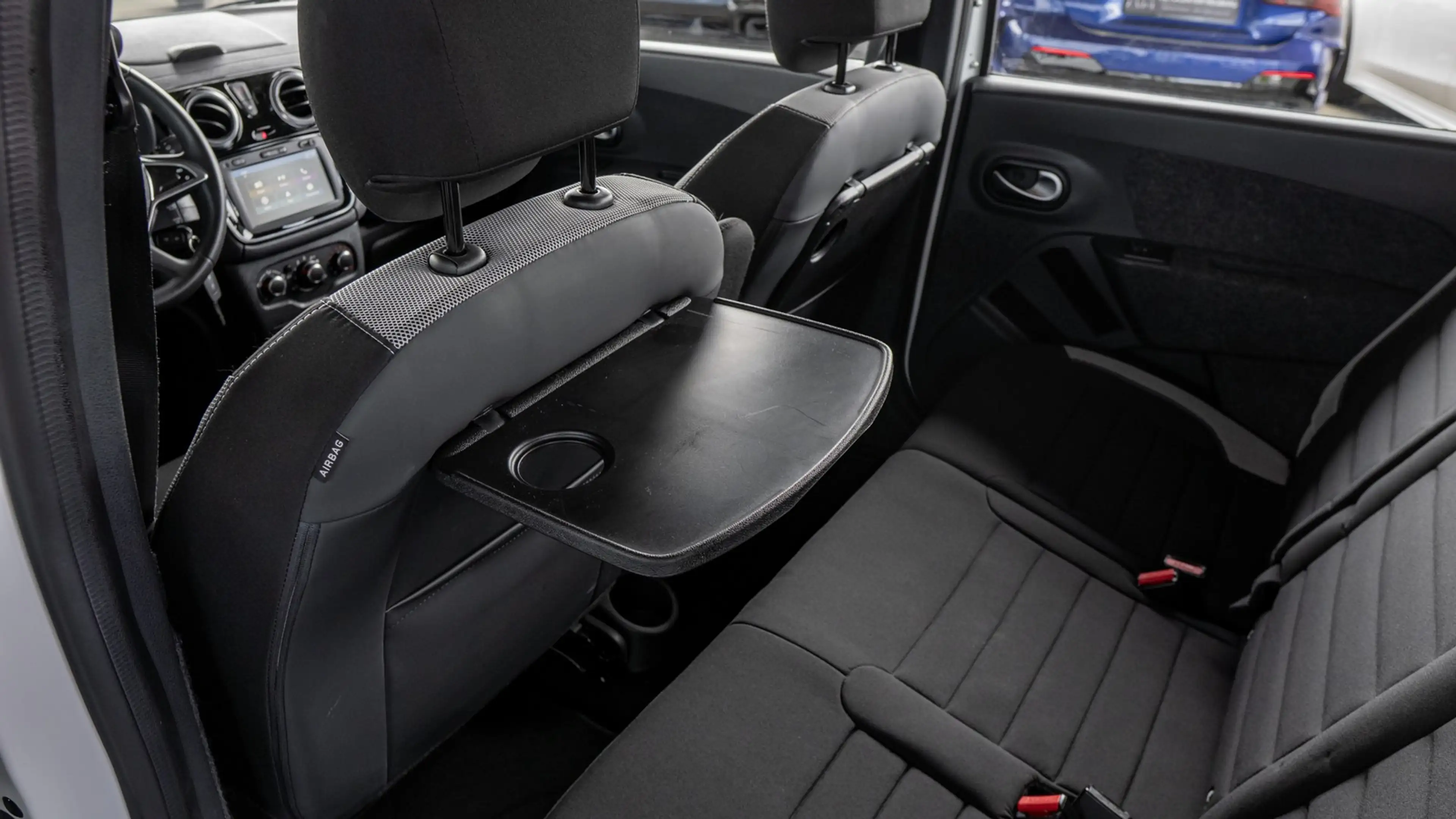 Dacia Lodgy STEPWAY PLUS *1HAND*7SITZER*AHK*KAM*NAVI* — photo 15
