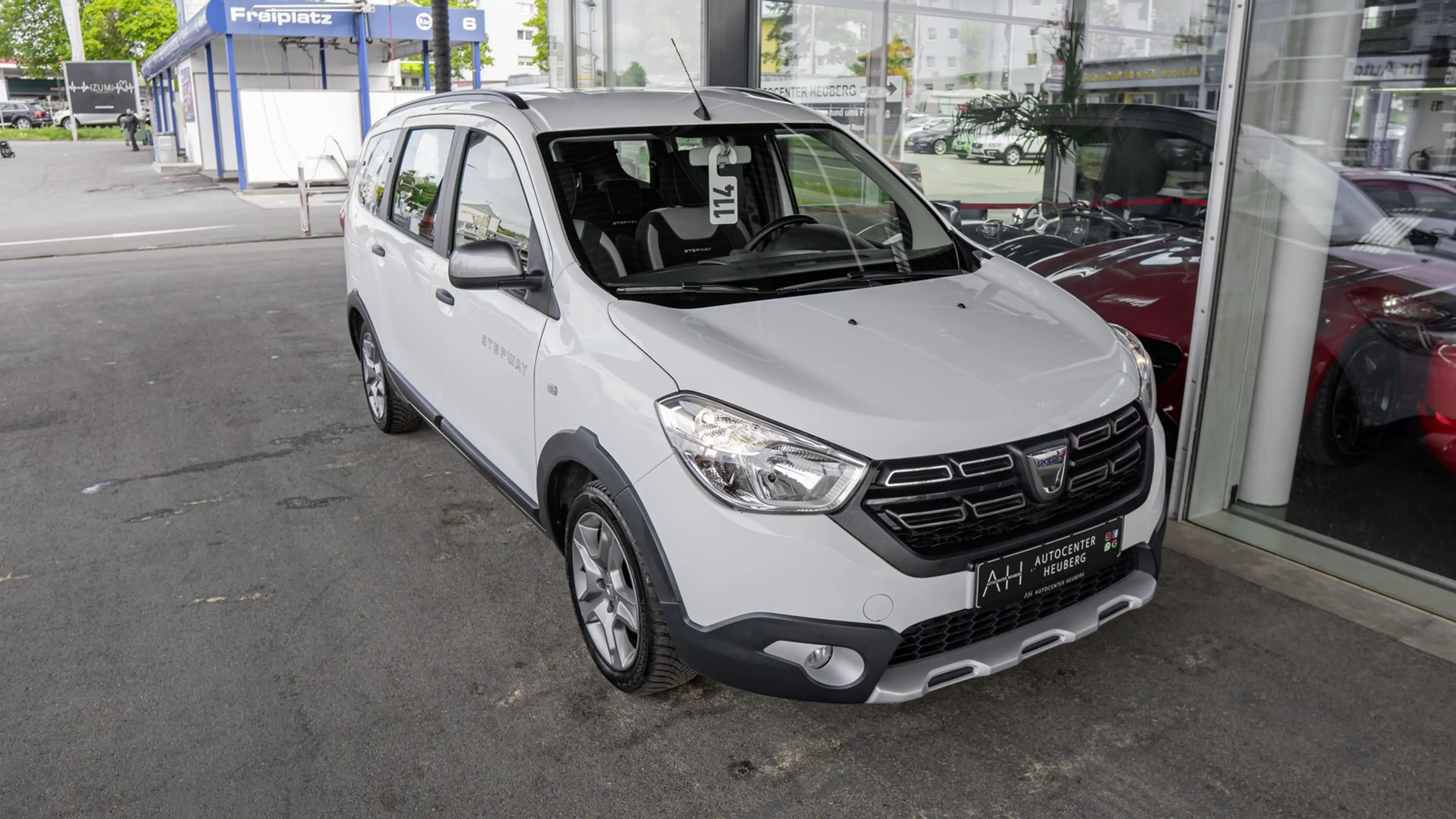 Dacia Lodgy STEPWAY PLUS *1HAND*7SITZER*AHK*KAM*NAVI* — photo 13