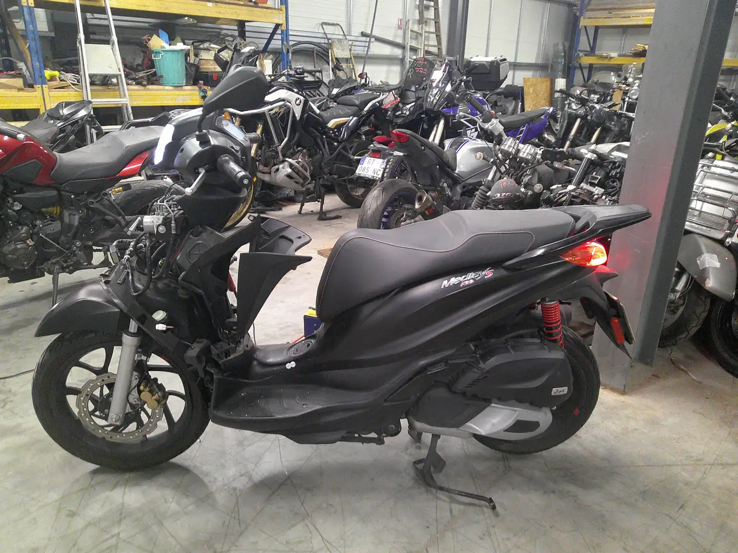 Piaggio Medley 125 - 1