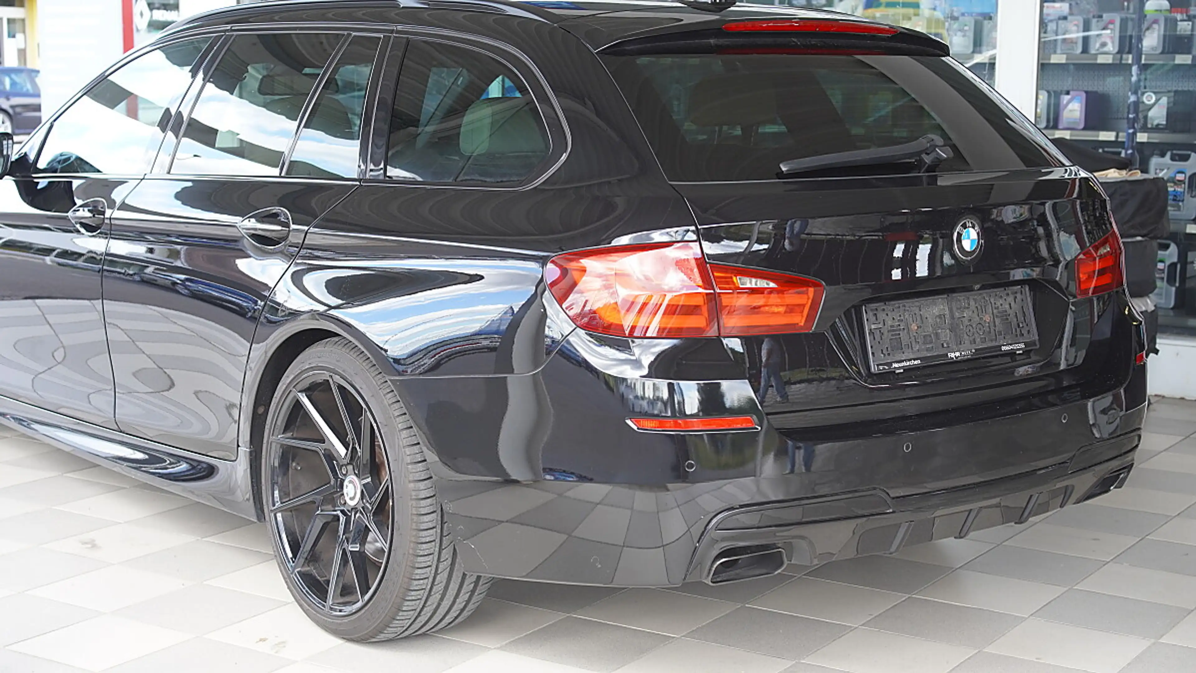 BMW 535 d Touring Aut./M-Sportpacket//MASSAGESITZE//HUD... — photo 6