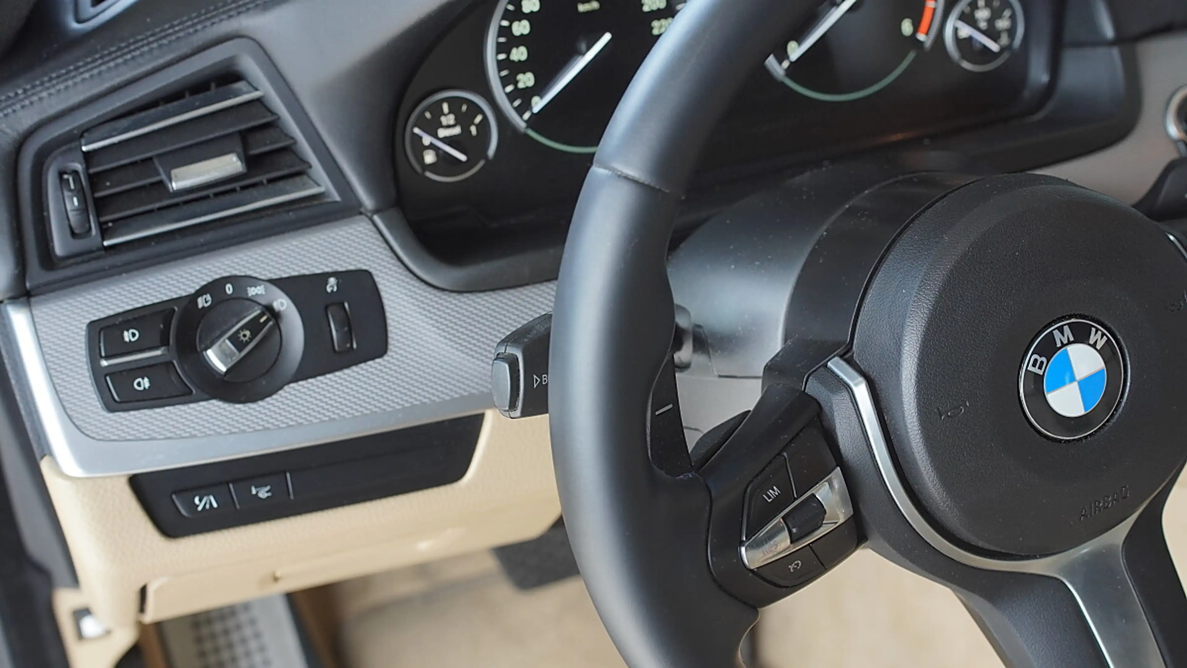 BMW 535 d Touring Aut./M-Sportpacket//MASSAGESITZE//HUD... — photo 15