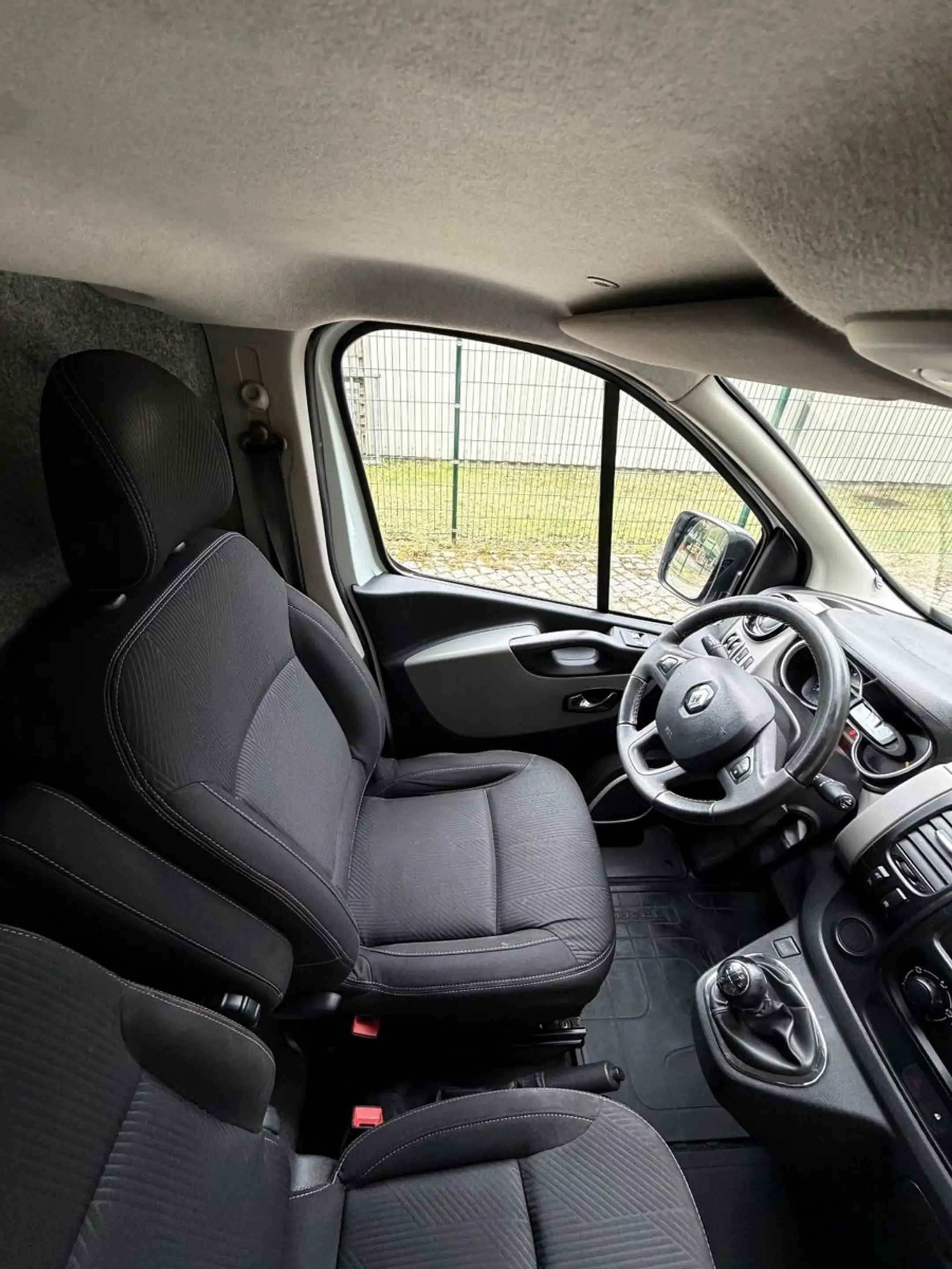 Renault Trafic Kasten L2H1 2,9t Komfort AHK 2xSchiebetür — photo 13