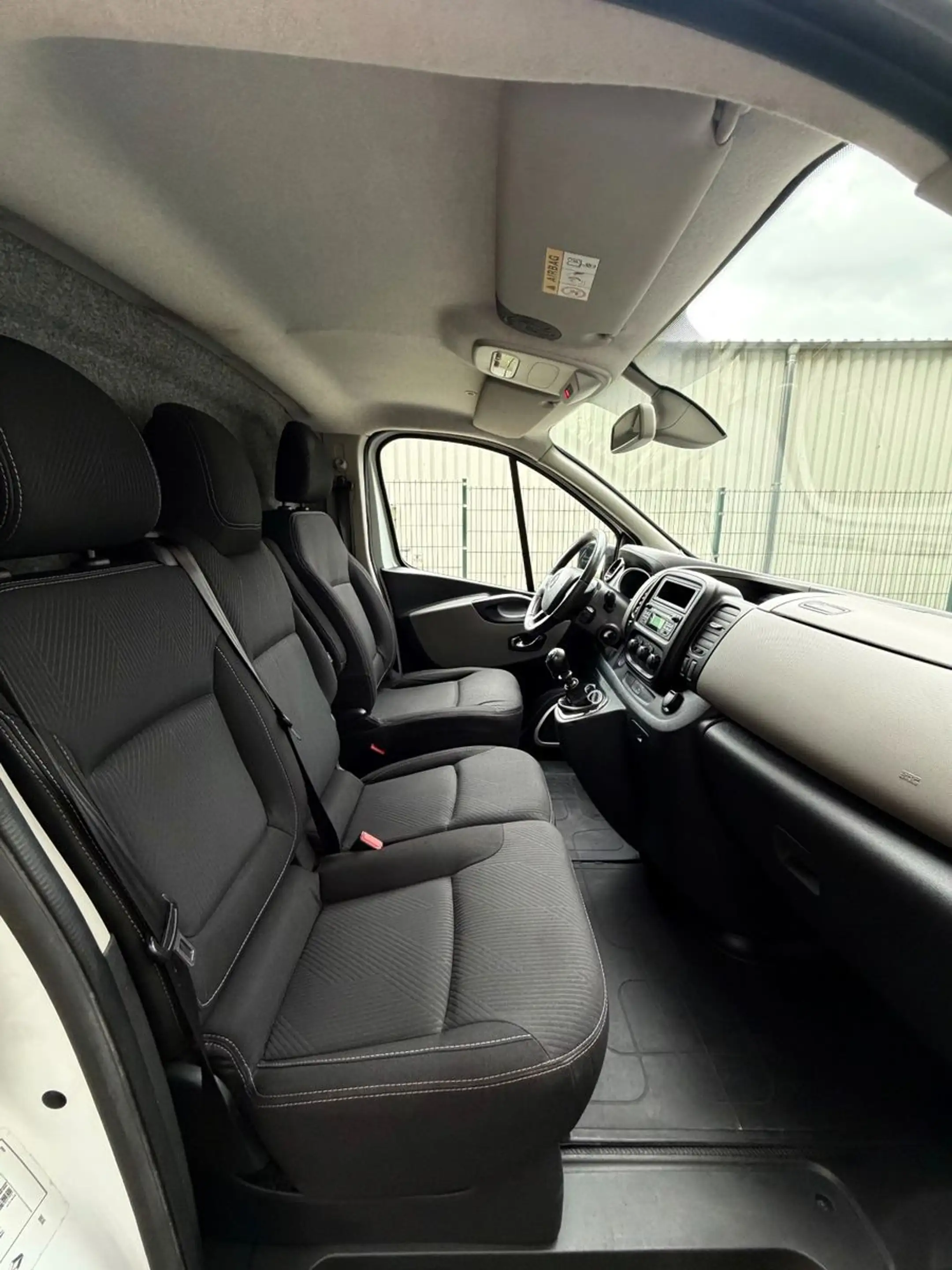 Renault Trafic Kasten L2H1 2,9t Komfort AHK 2xSchiebetür — photo 11