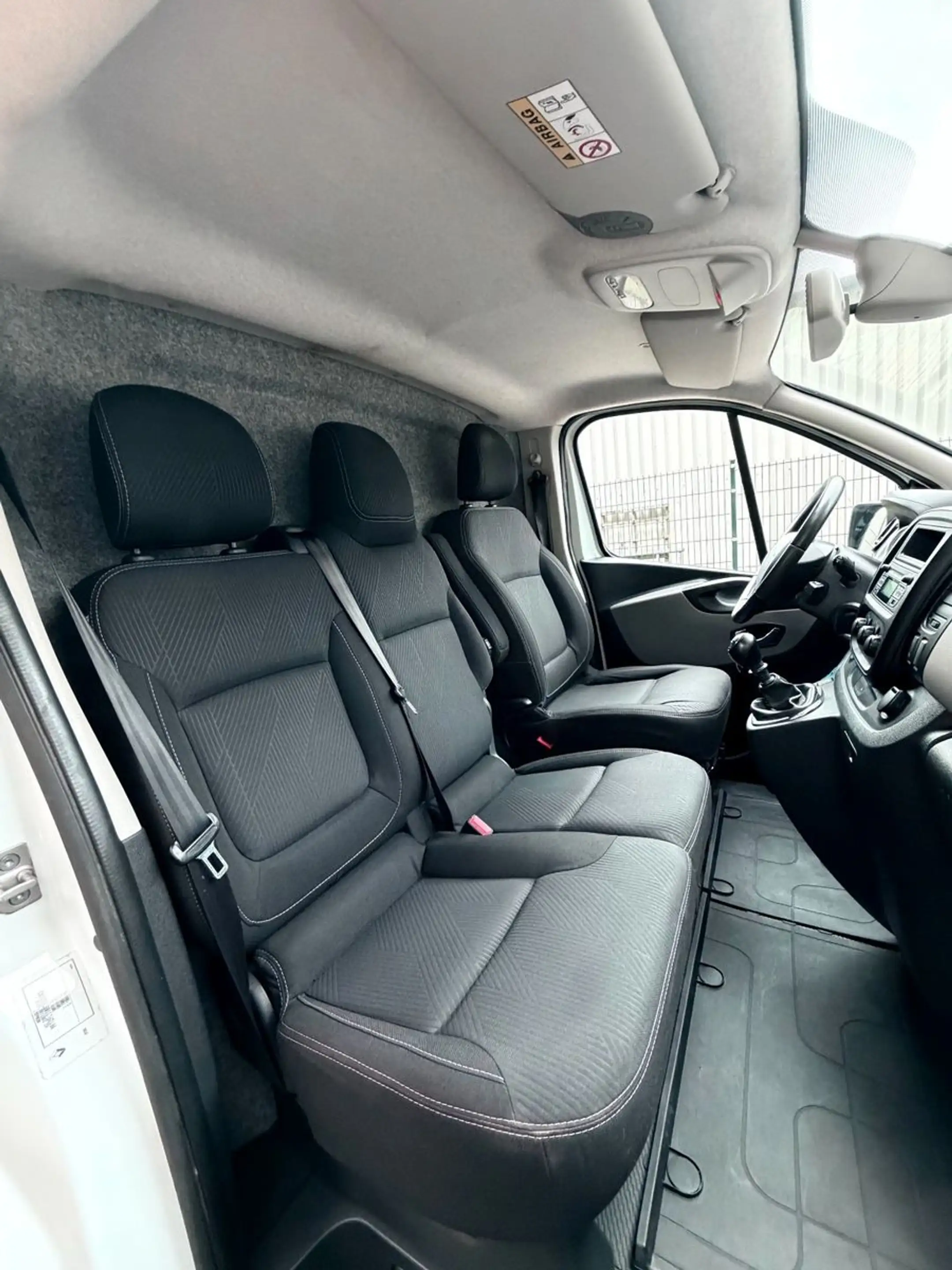 Renault Trafic Kasten L2H1 2,9t Komfort AHK 2xSchiebetür — photo 12