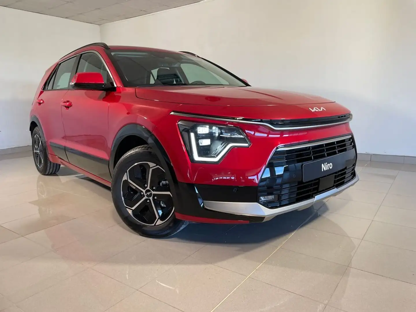 Kia Niro 1.6 GDi HEV 95kW (129CV) Drive Rojo - 2