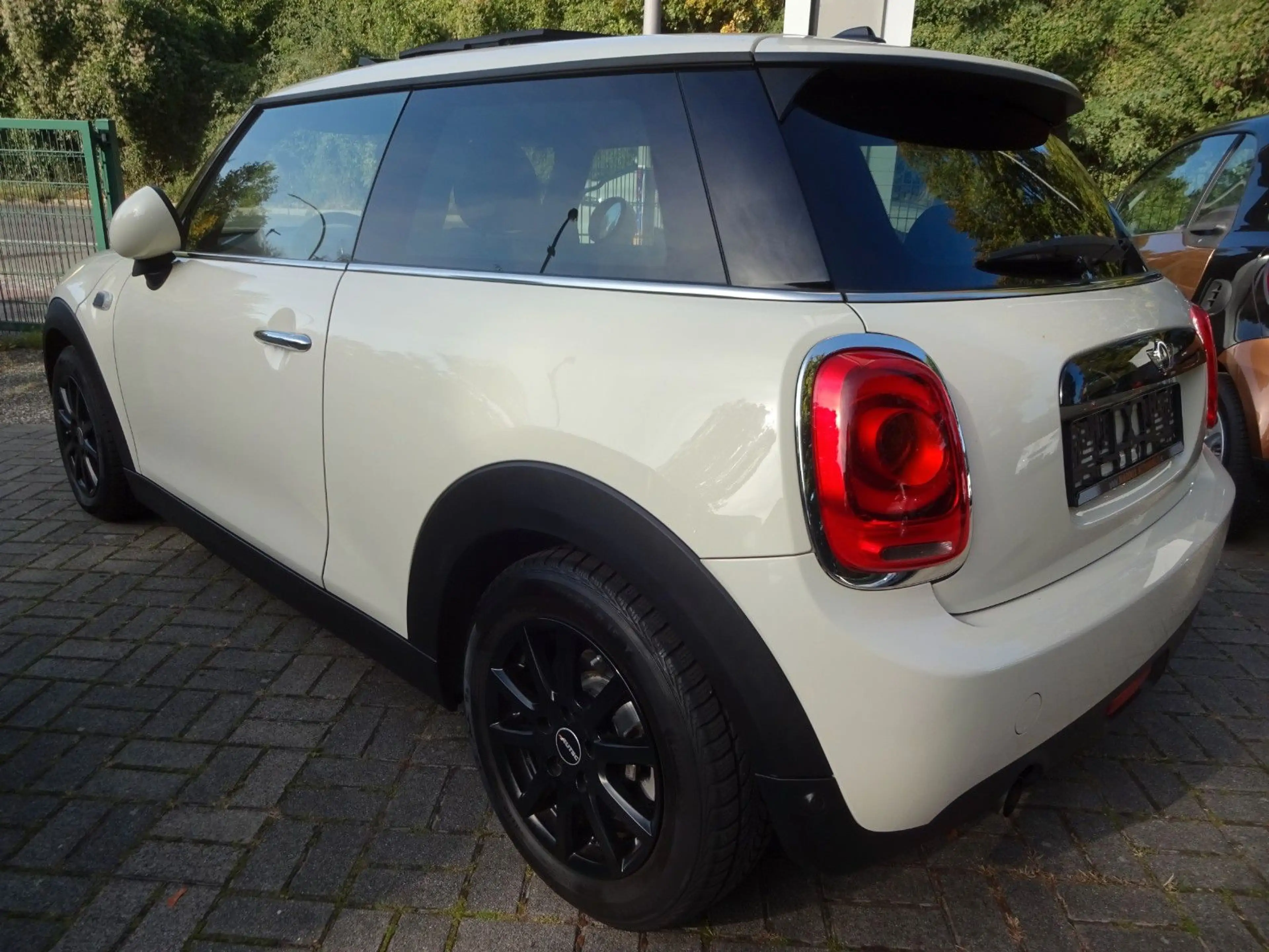 MINI One Automatik,Panoramadach,LED,PDC,Navi,TOP — photo 7