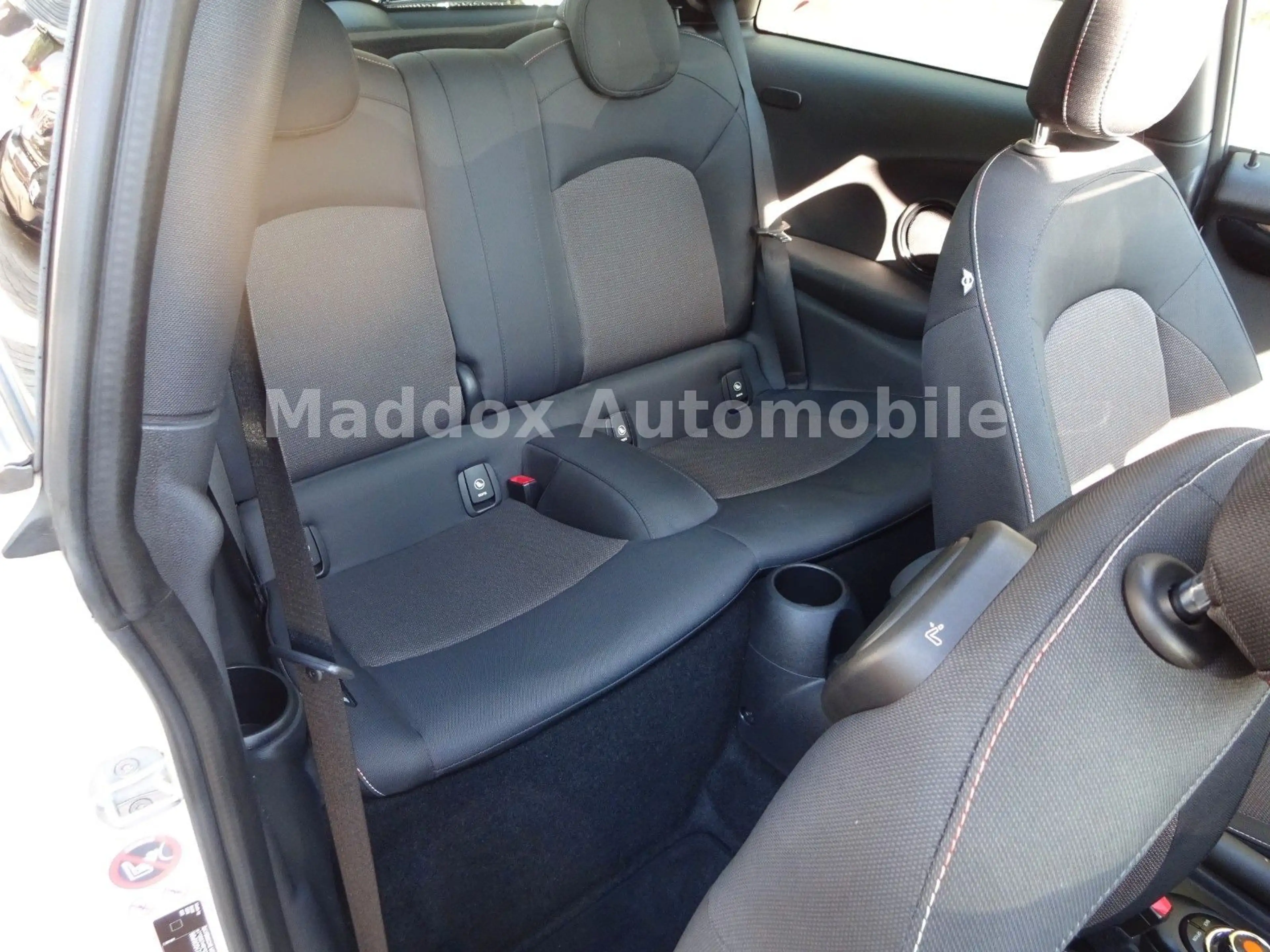 MINI One Automatik,Panoramadach,LED,PDC,Navi,TOP — photo 8