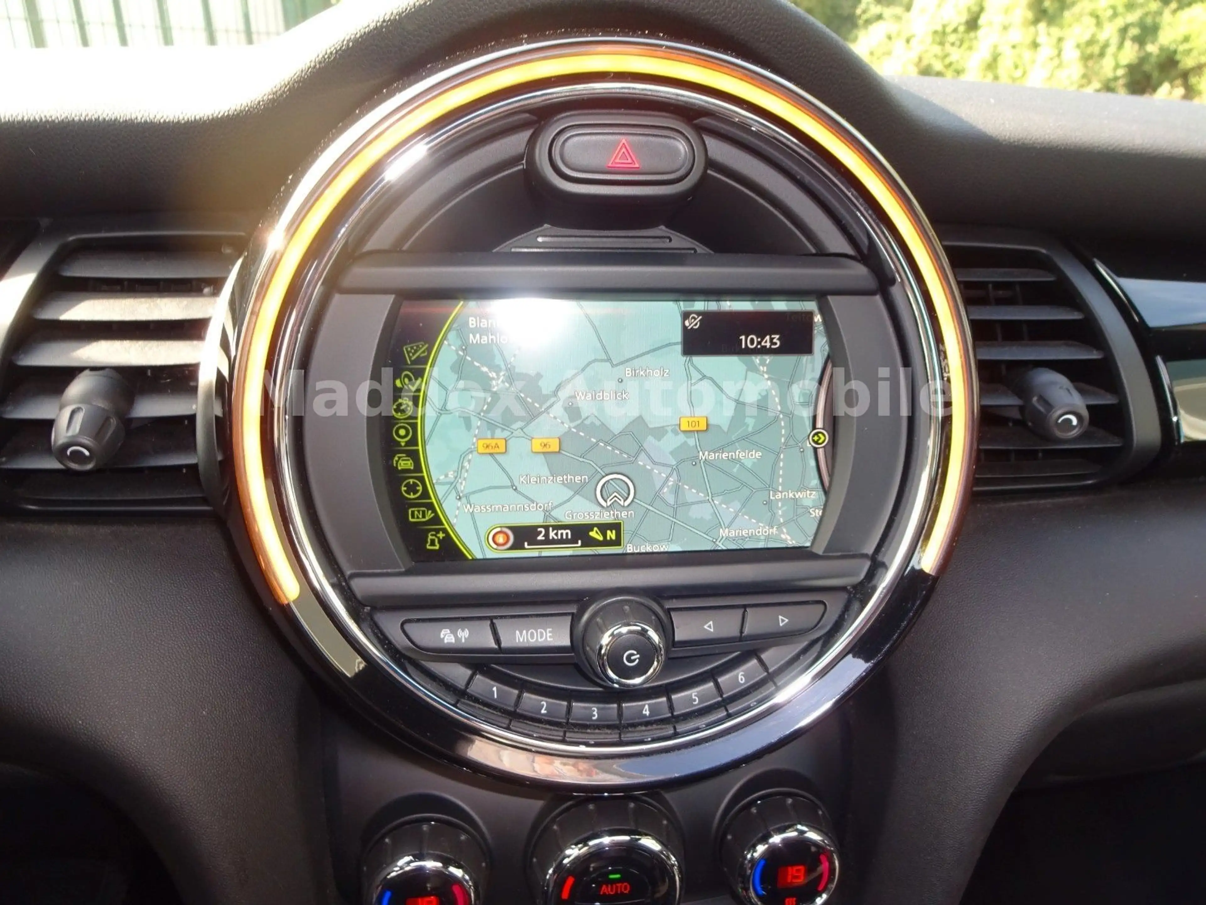 MINI One Automatik,Panoramadach,LED,PDC,Navi,TOP — photo 17