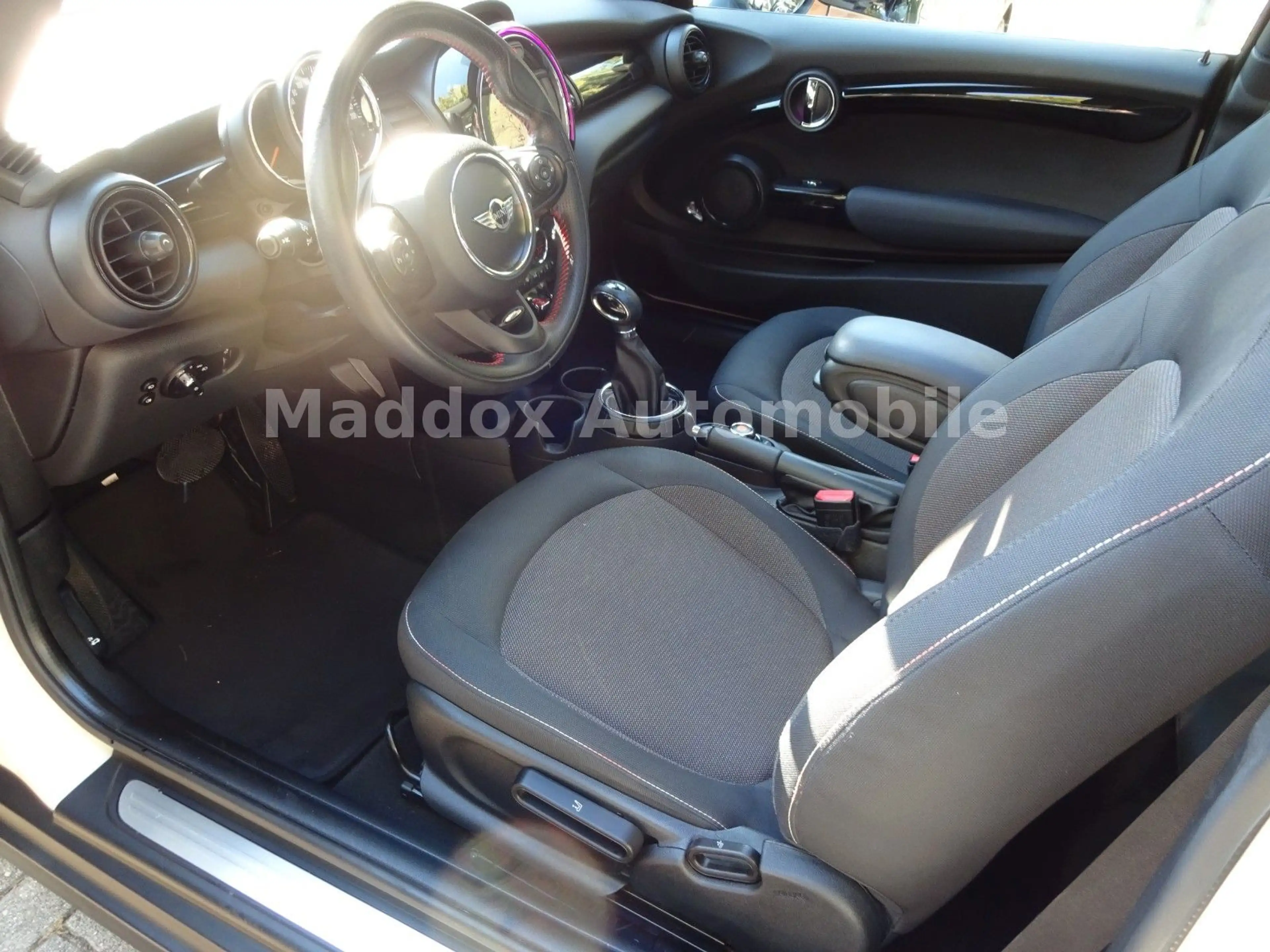 MINI One Automatik,Panoramadach,LED,PDC,Navi,TOP — photo 10