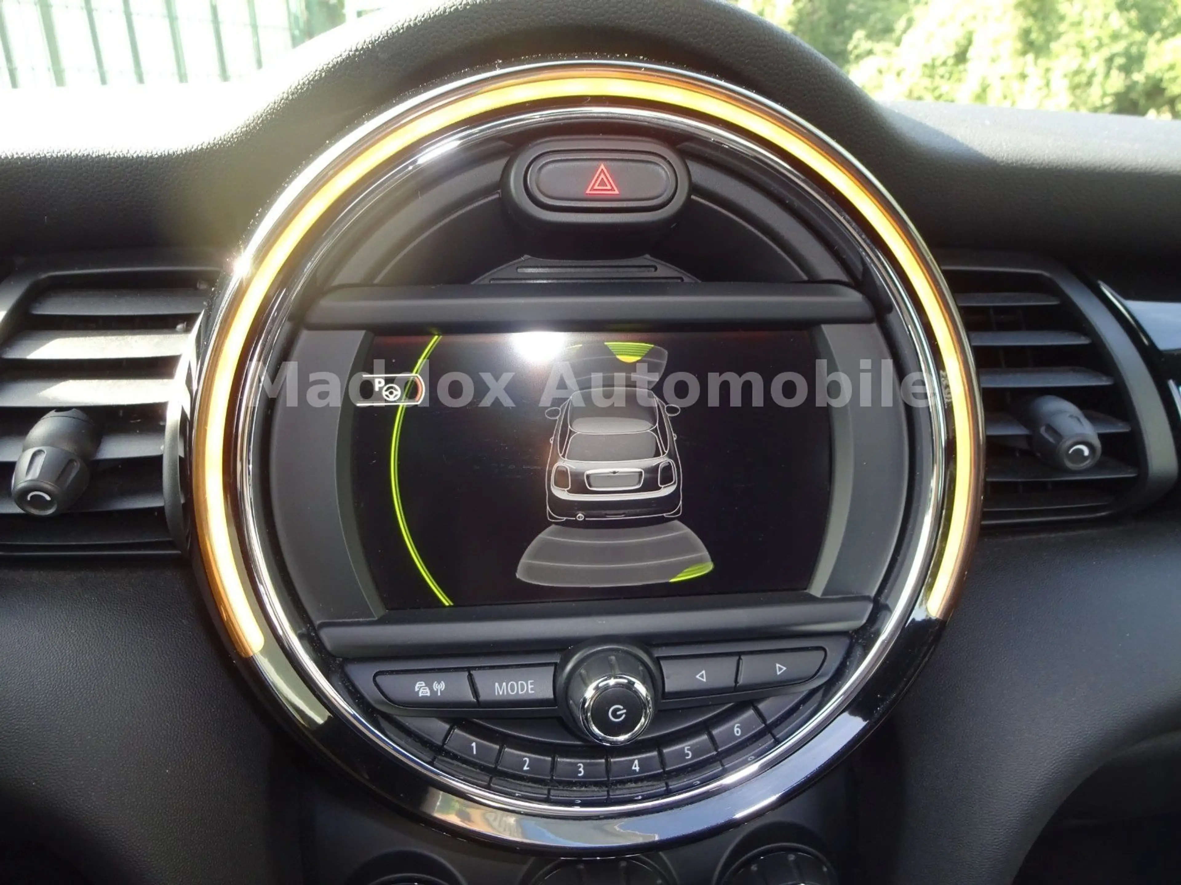 MINI One Automatik,Panoramadach,LED,PDC,Navi,TOP — photo 21