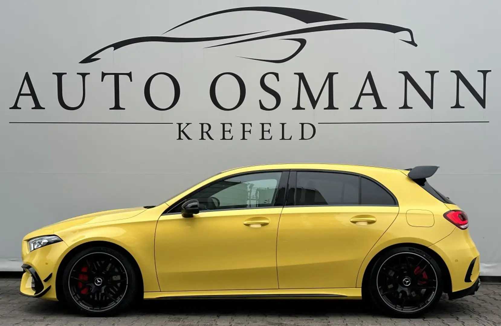 Mercedes-Benz A 45 AMG S 4M+Speedshift DCT 8G|AMG Perfor Sitze Žlutá - 2