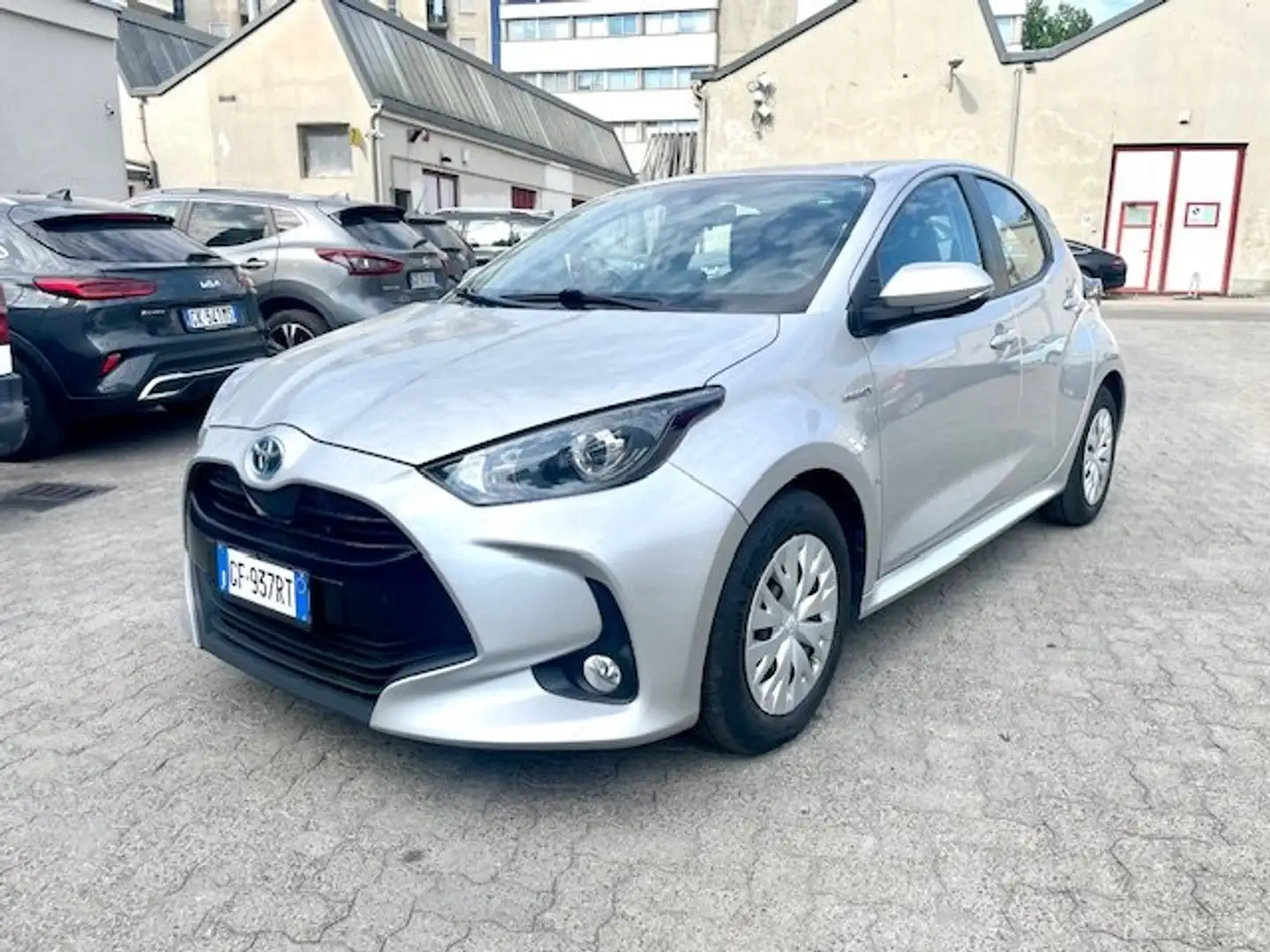 Toyota Yaris Yaris 1.5h Business Perfetta Prezzo Vero!!!! Argent - 1
