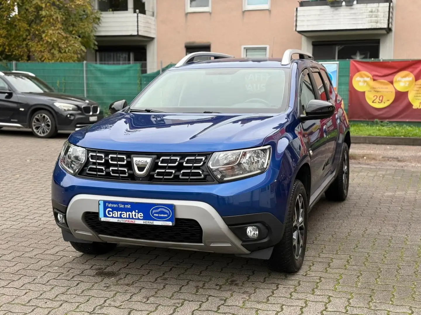 Dacia Duster Celebration *2.Hand*Wenig Kilometer*LPG+Benzin* Blau - 1
