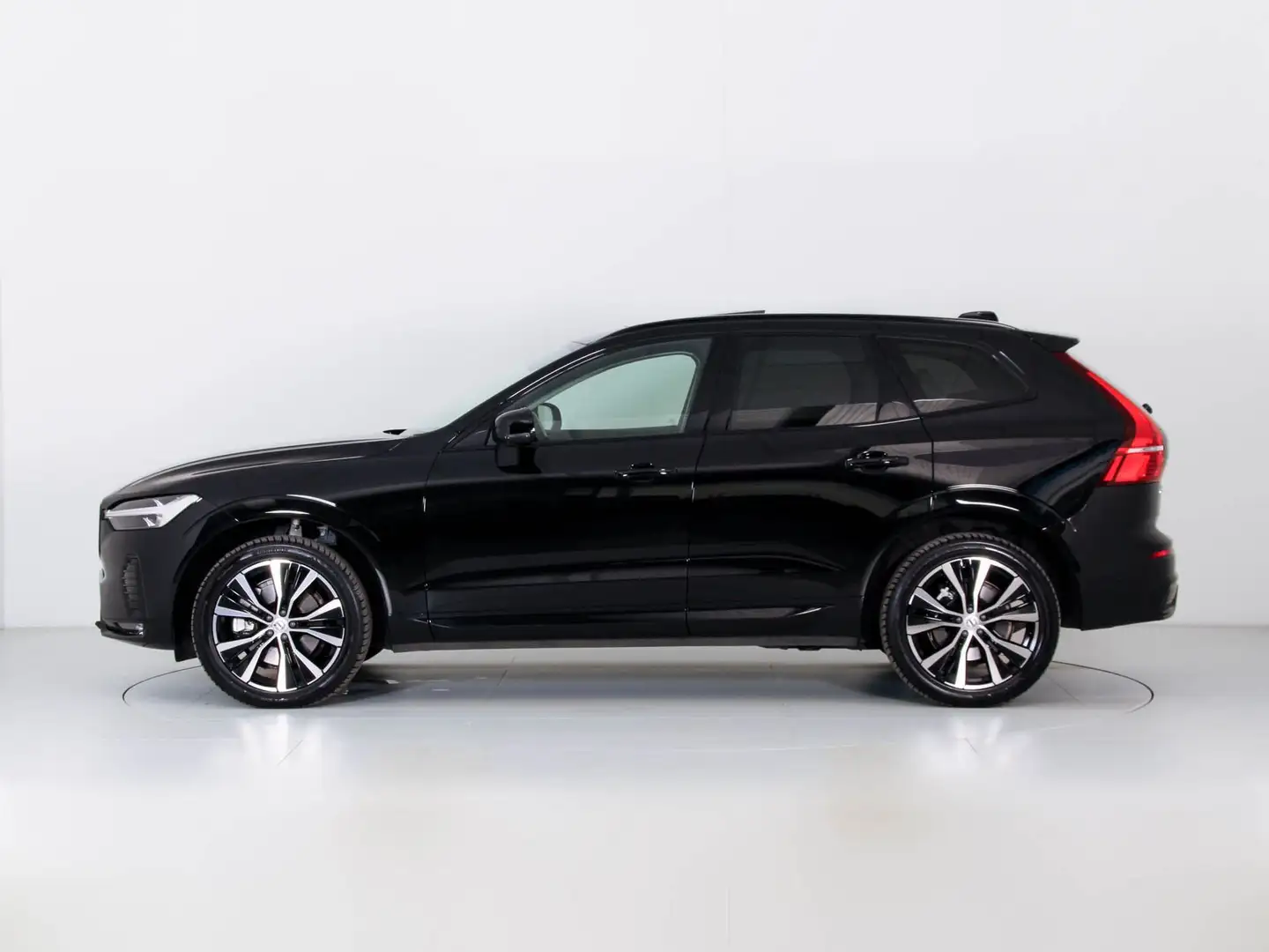 Volvo XC60 XC60 B4 (d) 197CV AWD GEARTRONIC ULTIMATE DARK Nero - 2