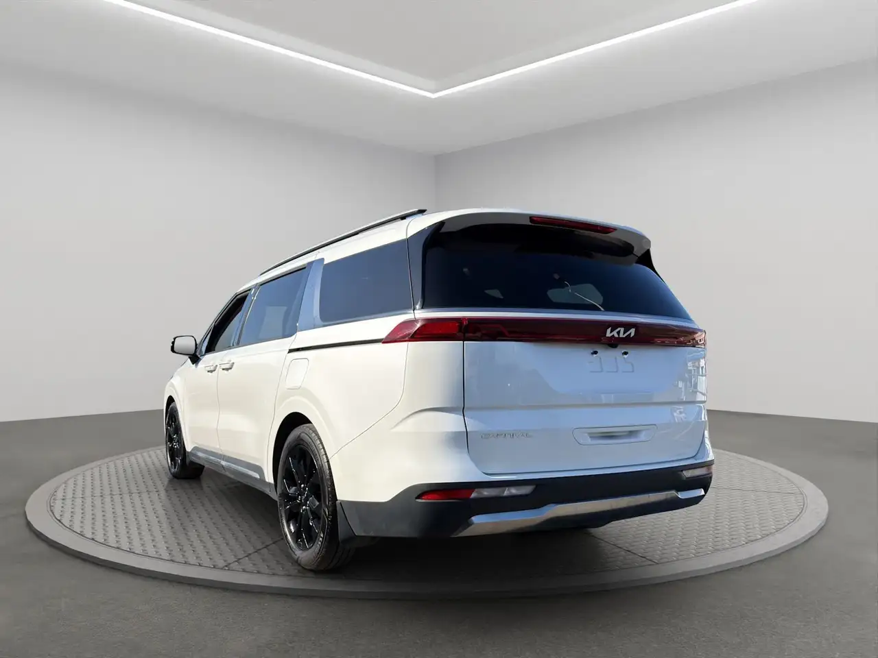 Kia Carnival снимка Kia Carnival