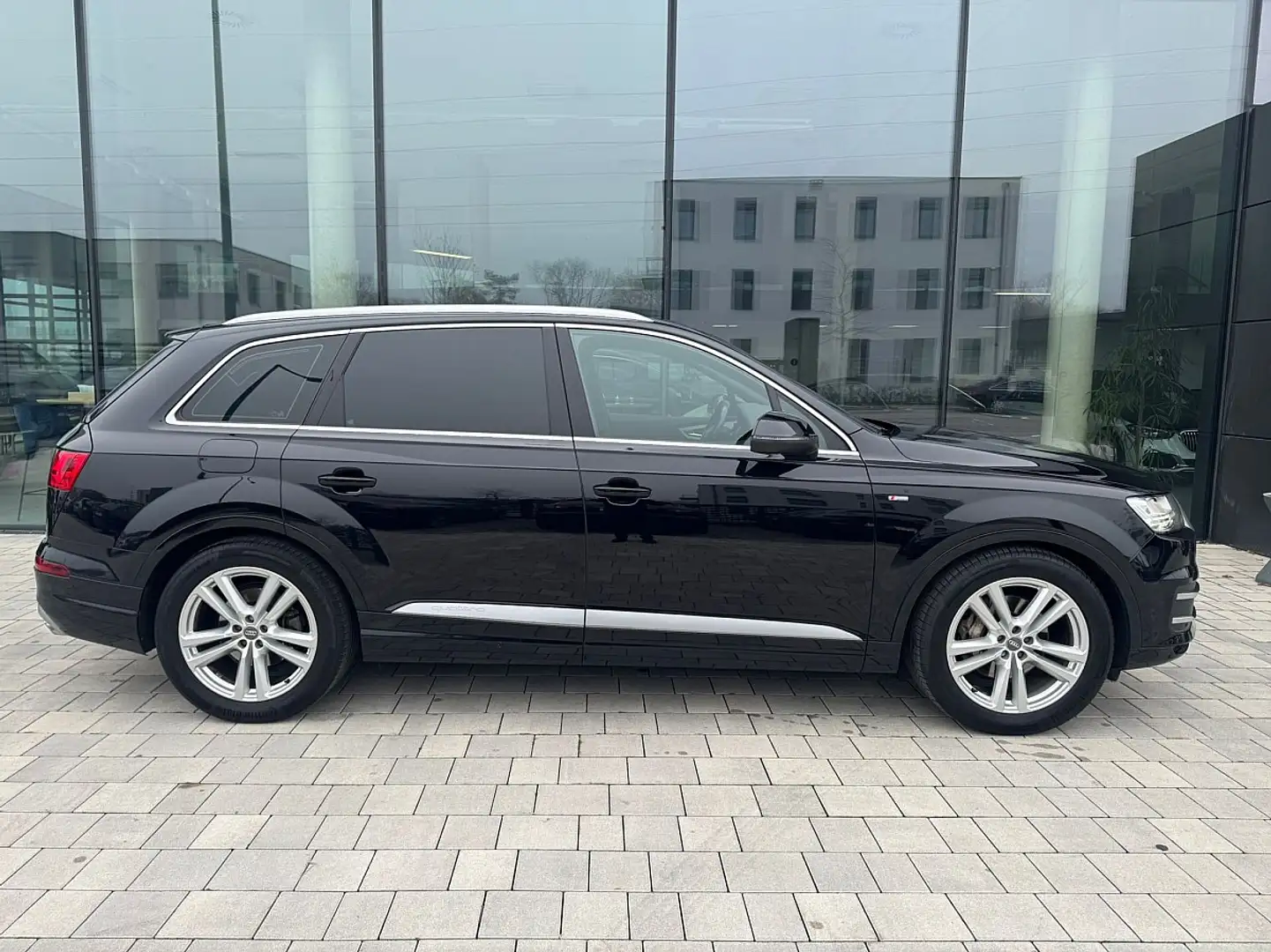 Audi Q7 3,0 TDI quattro Tiptronic *PANO*S-LINE*LUFT*BOSE Schwarz - 2
