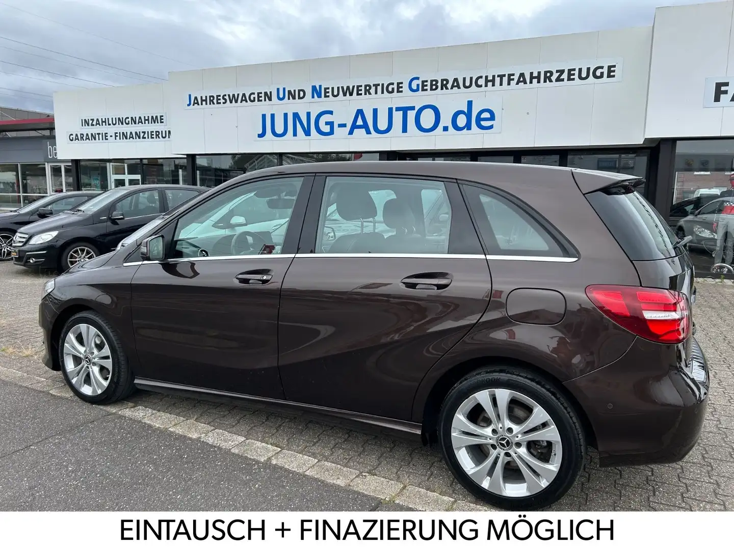 Mercedes-Benz B 220 d Urban Style LED DAB COMAND AHK Brun - 1