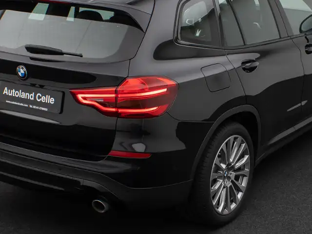 BMW X3 view 14
