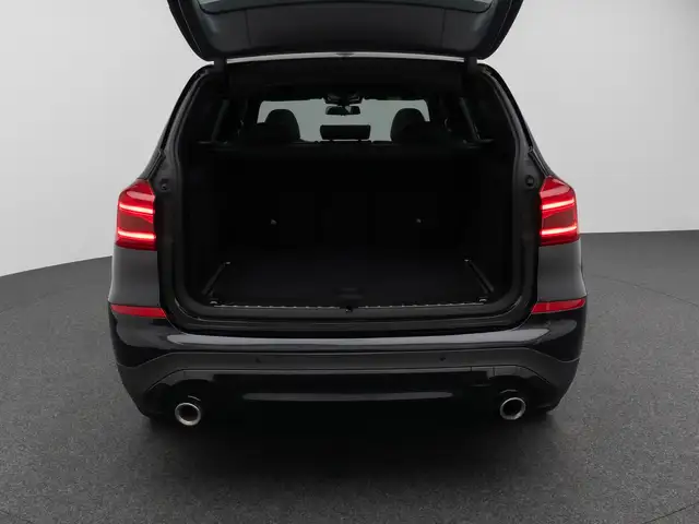 BMW X3 view 13