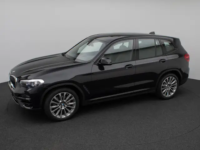 BMW X3 view 12