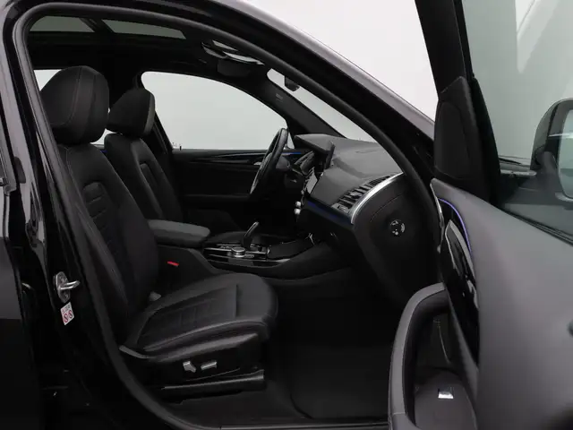 BMW X3 view 23