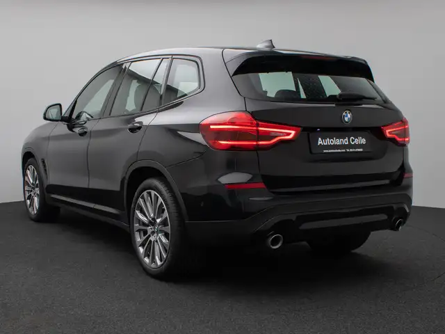 BMW X3 view 9