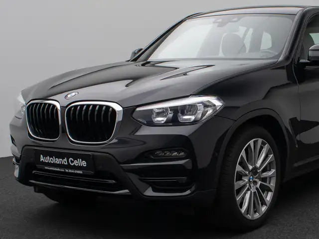 BMW X3 view 16
