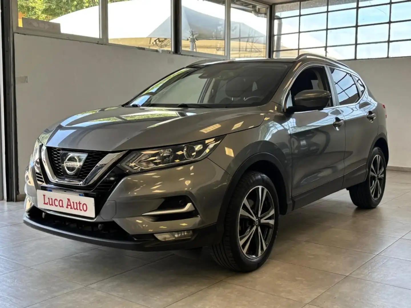 Nissan Qashqai 1.5 dCi 110CV *TAGLIANDI NISSAN*TETTO*360° CAMERA Grigio - 1