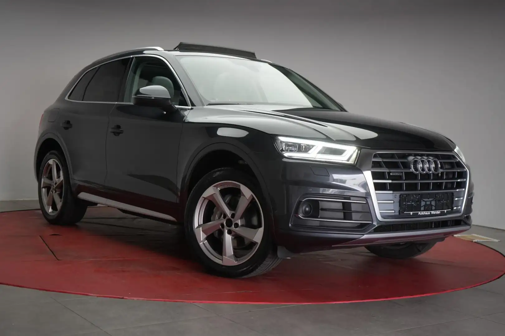 Audi Q5 40 TDI quattro S tronic sport Navi/Leder/ACC/ Grau - 1