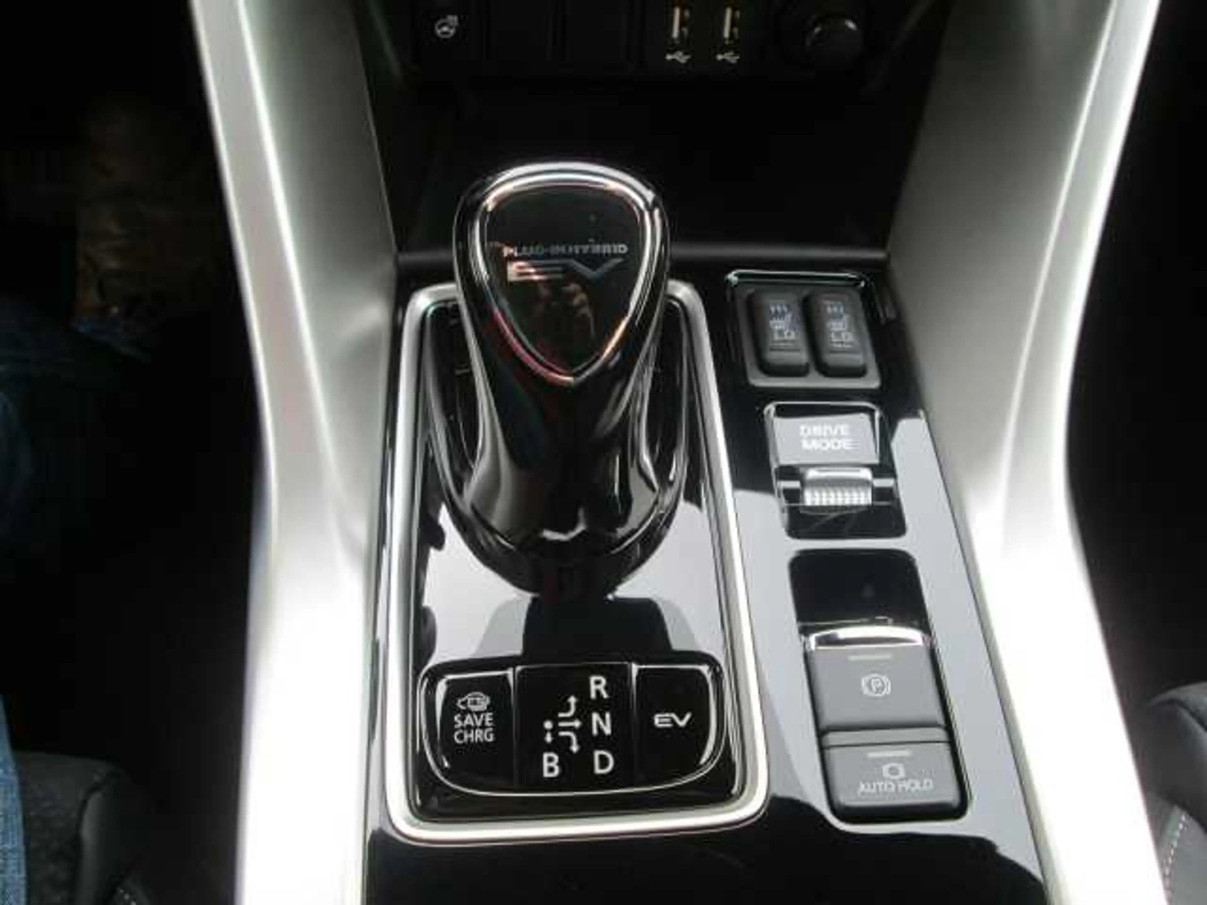 Mitsubishi Eclipse Cross Plug-in Hybrid PLUS Modell Intro — photo 9