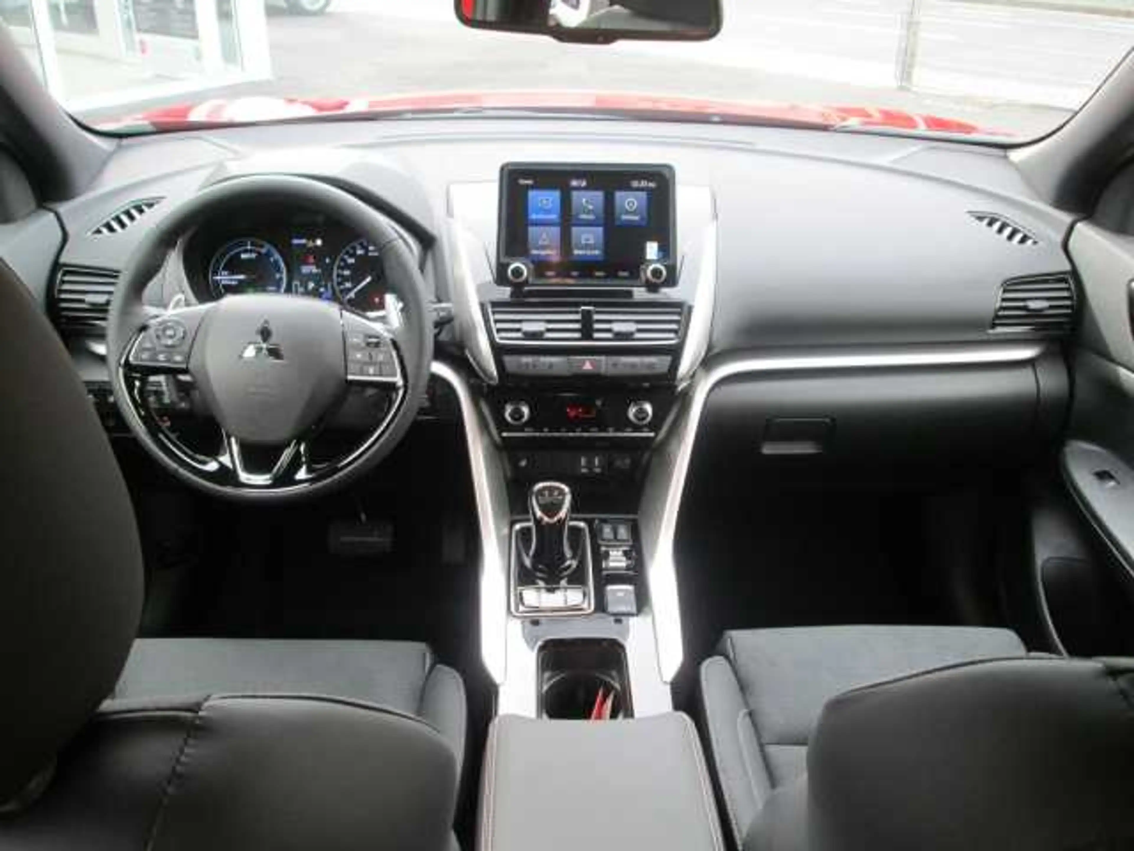 Mitsubishi Eclipse Cross Plug-in Hybrid PLUS Modell Intro — photo 6